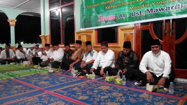 Karyawan/i PTPN-V Kebun Tapung Peringatan Maulid Nabi di Masjid Al Muhajirin